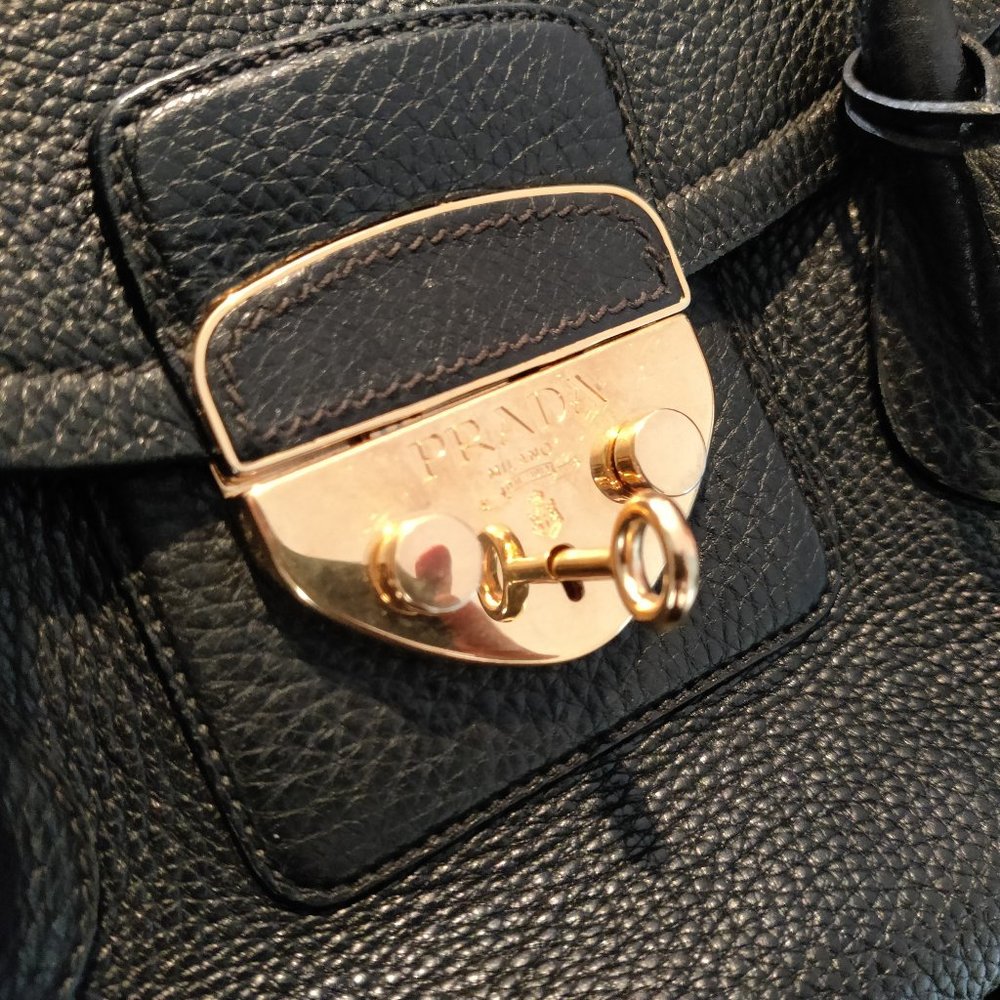 Prada Shoulder Bag Black Leather excellent conditions